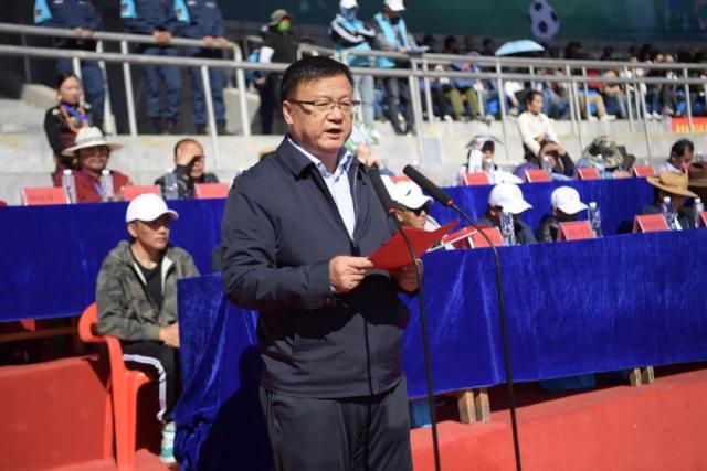 直播吧：国足训练后回看伊朗2-2新西兰集锦，关注亚洲杯同组对手